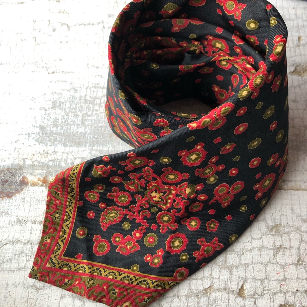 Pure silk floral neck tie - Picture 2 of 4